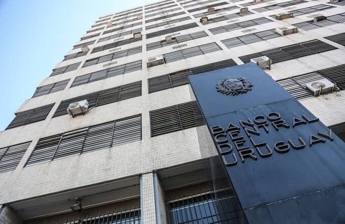 estudio bustamante Uruguay y el dilema del secreto bancario: ¿Qué puede cambiar en la Rendición de Cuentas?